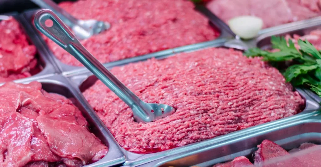 découvrez la teneur en protéines de la viande hachée et comment elle répond aux besoins quotidiens en protéines pour une alimentation équilibrée.